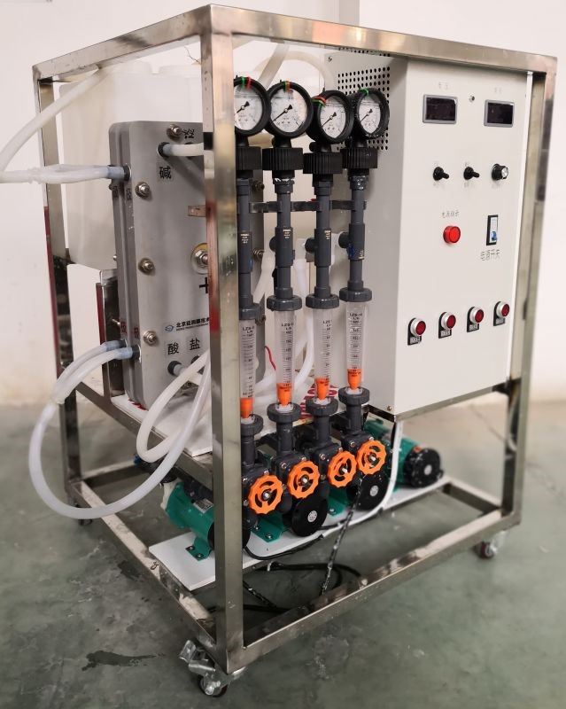 Hydrochloric acid generator